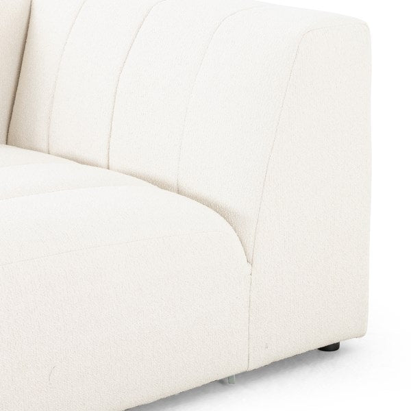 adds a spacious lounging element to your setup
