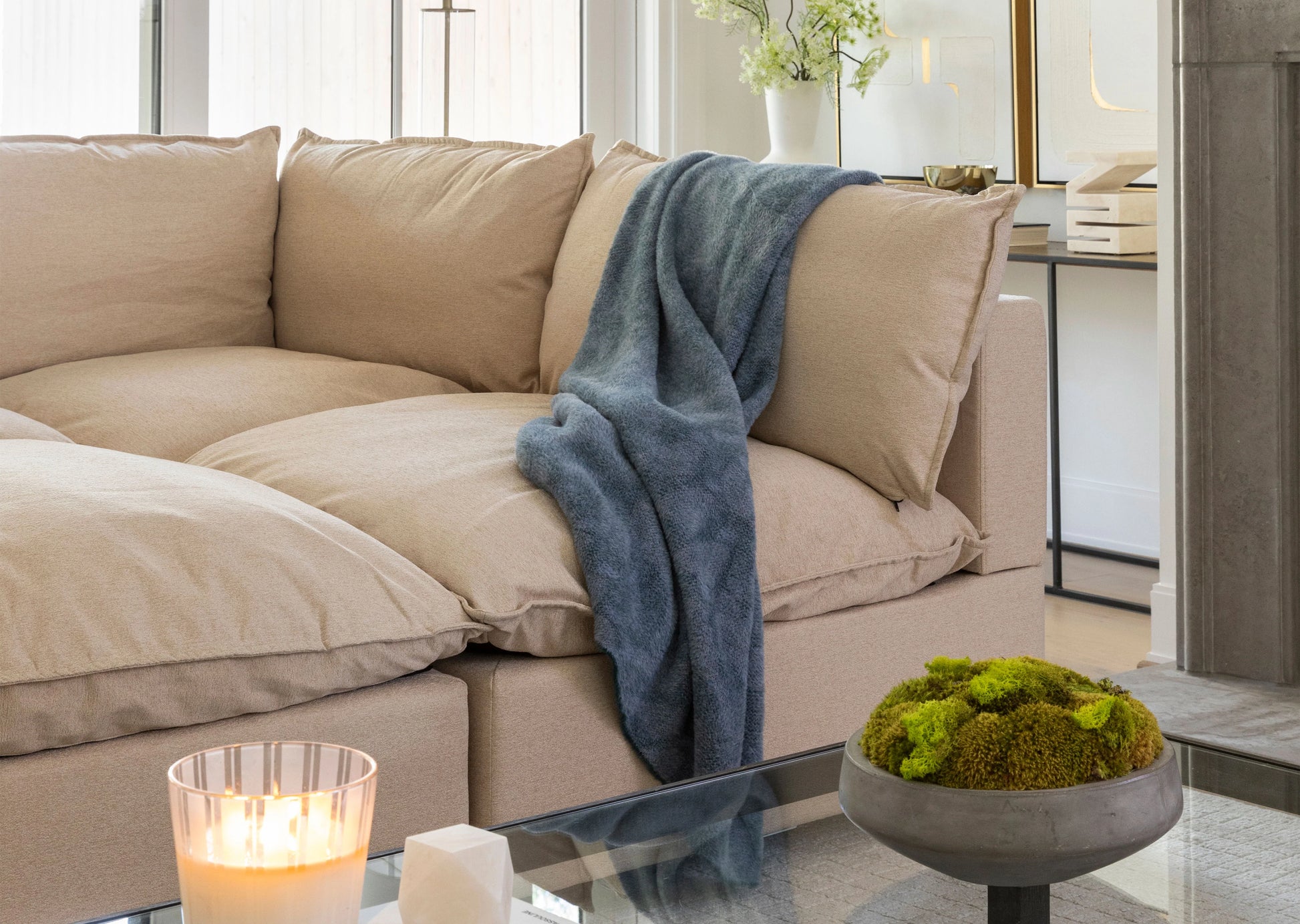 A true statement piece, the Poka Pit 6 Piece Modular Sofa transforms any room into a luxurious, social space—where comfort meets understated elegance.