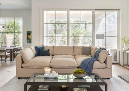 Composed of six individual sections, the design offers complete flexibility to suit your space. Whether arranged as a defined pit-style layout or adapted to a more open configuration, it evolves effortlessly with your interior.
